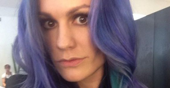 True Blood : Anna Paquin a les cheveux violets