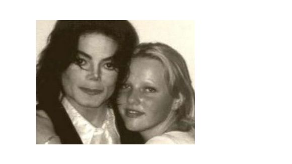 Secret Story 2014 : Joanna en couple avec Michael Jackson (photos)