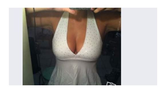 LeBonCoin : une photo ultra sexy pour vendre un top décolleté