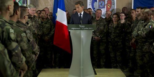 Nicolas Sarkozy rend hommage aux soldats tués en Afghanistan