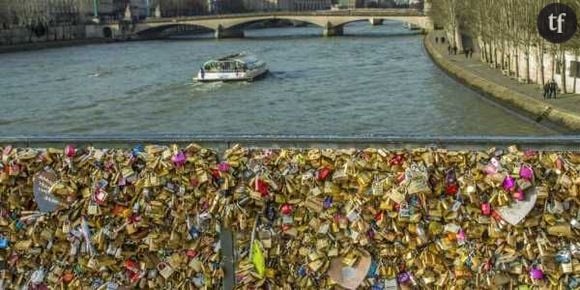 Des selfies contre les cadenas du Pont des Arts