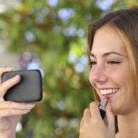 Coiffure, manucure, maquillage : 5 applis pour se faire une beauté