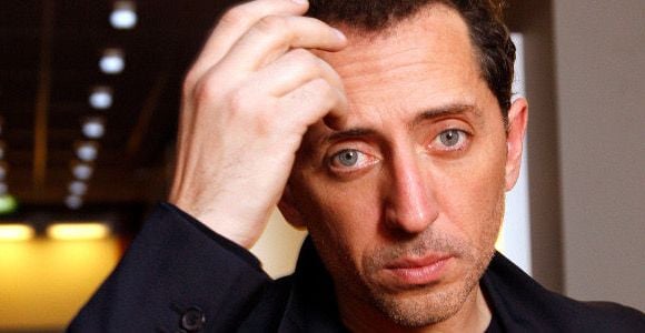 Gad Elmaleh : son premier sketch en anglais – vidéo