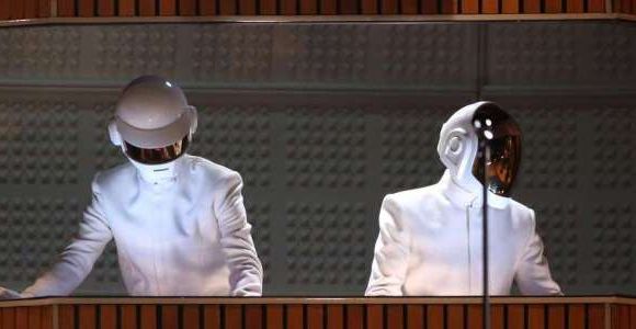 Un des Daft Punk prépare un album solo avec Charlotte Gainsbourg en guest