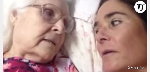 Atteinte d’Alzheimer, une maman reconnait sa fille (Vidéo)