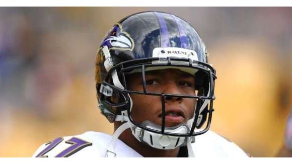 Qui est Ray Rice, le footballeur américain apparaissant dans une vidéo où il bat sa compagne ?