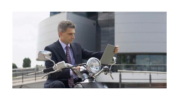 À la rentrée, la SNCF lancera sa location de scooters électriques