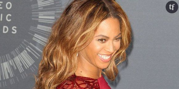 Beyoncé aurait-elle encore photoshopé une photo pour paraître plus mince ?