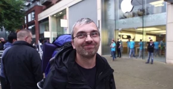 Apple Store : il patiente 44 heures pour reconquérir sa femme en lui offrant... un iPhone 6