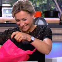 Anne-Sophie Lapix : quand Roselyne Bachelot lui offre un string en direct (Vidéo)