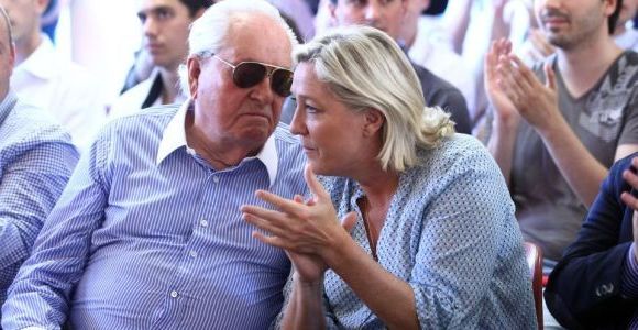 Marine Le Pen envisagerait d'écarter son père de la présidence d'honneur du FN