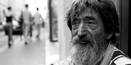 Faire de la politique pour aider les pauvres, est-ce "rentable" ? 