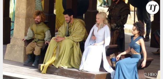 Game of Thrones Saison 5 : une photo de tournage avec Tyrion et Daenerys (spoiler)