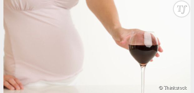 Boire pendant sa grossesse : bientôt un crime en Angleterre ?