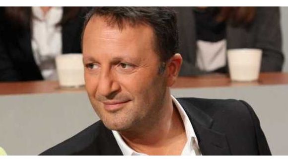 Arthur : "Je vis dans un cocon entouré d'airbags, d'assistants et de Doliprane"