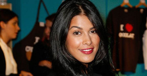 Ayem Nour prend la défense de Nabilla et Thomas sur Twitter