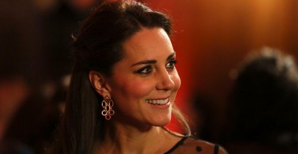 Kate Middleton et William : 100 000 dollars pour dîner avec le couple royal