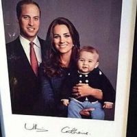 Kate, William et George sur un nouveau portrait de famille