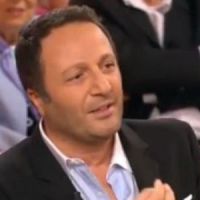 Arthur n'est pas spécialement fan de sa marionnette aux Guignols de l'Info