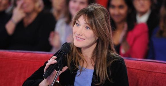 Carla Bruni : Nicolas Sarkozy ne porte pas de pyjama 