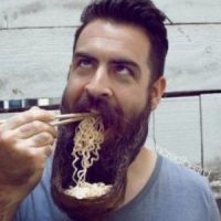 Les incroyables (et poilantes) transformations de la barbe d'un hipster