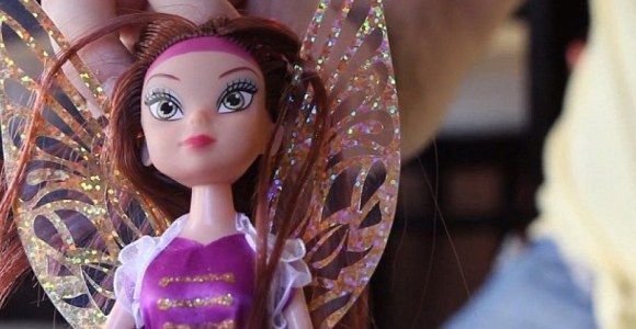 Surprise : cette Barbie a un zizi