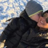 Amélie Neten s'éclate en vacances avec son fils Hugo 