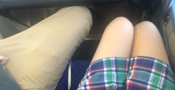 Manspreading : voilà ce qui se passe quand une femme écarte les jambes dans le métro