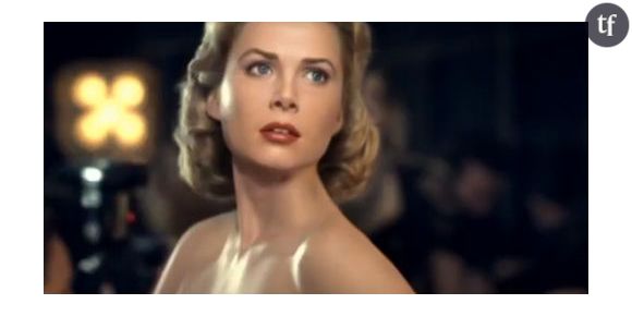 Charlize Theron égérie de Dior sous l'oeil de Jean-Jacques Annaud [Vidéo]