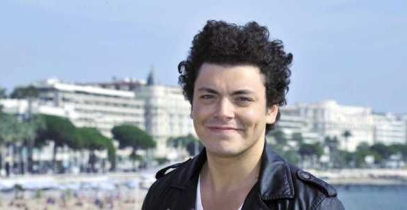 Kev Adams : les premières photos de « Soda, le rêve américain », son nouveau téléfim