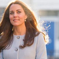 Kate Middleton : où acheter son manteau de grossesse Séraphine ?