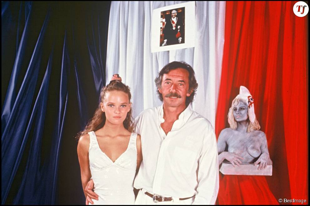Vanessa Paradis et son père André au mariage d&#039;Eddie Barclay et Caroline à Saint-Tropez