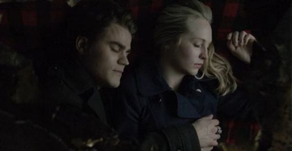 Vampire Diaries saison 6 : un baiser entre Stefan et Caroline dans l'épisode 14 ?