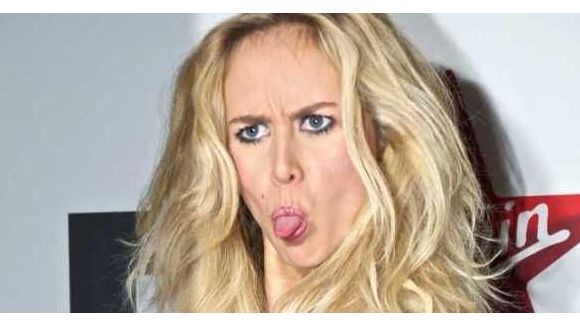 Enora Malagré : sexy, elle fait le buzz en Britney Spears (Vidéo)