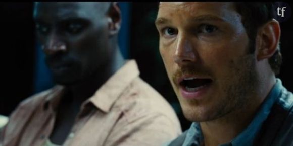 Juras­sic World : Omar Sy contre les dinos (vidéo)