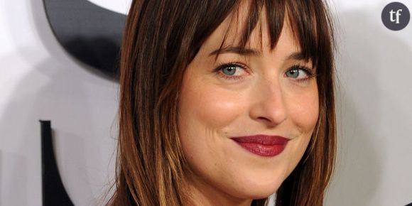 Dakota Johnson est célibataire (et Christian Grey n'est pas du tout son style)