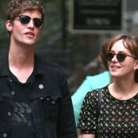 50 Shades of Grey : Dakota Johnson déjà remise de sa rupture avec Matthew Hitt ?