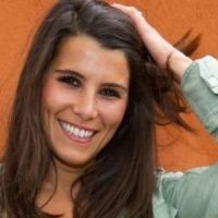 Karine Ferri : "J'étais hyper-romantique, très fleur bleue"