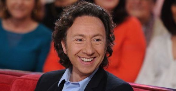 Stéphane Bern prépare une série sur les coulisses de la monarchie 