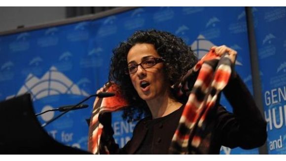 Une Iranienne récompensée pour avoir encouragé les femmes à ôter leur voile