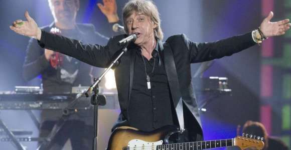 Enfoirés 2015 : Jean-Louis Aubert reconnaît la maladresse mais défend la chanson