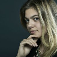 Louane Emera est traumatisée par les bananes !