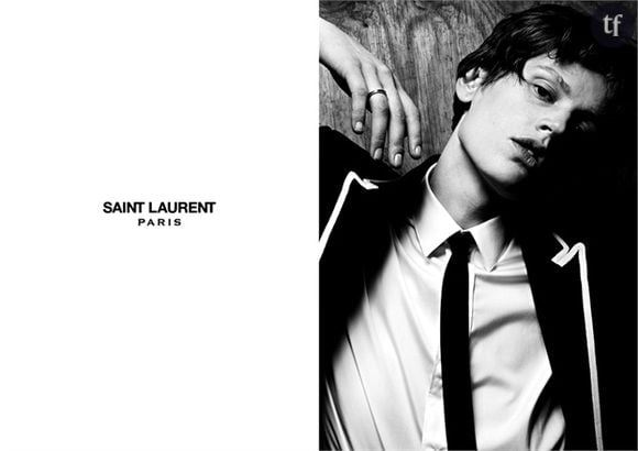 La mannequin hollandaise Saskia de Brauw pose pour la campagne Saint Laurent HOMME printemps-été 2013