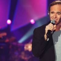 Petit Journal : Jean-Jacques Goldman va défendre la chanson des Enfoirés