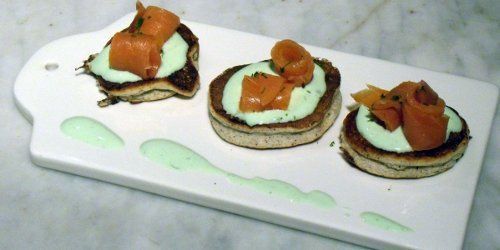 Blinis fourrés au merlan, au gingembre et à la citronnelle