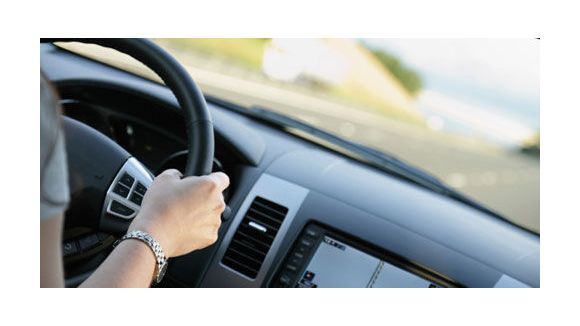 Comment fonctionnent un régulateur et un limiteur de vitesse ?