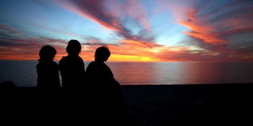 Les Enfants de la Lune : Sortir de l'ombre les victimes des Ultraviolets 