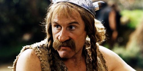 Depardieu : un éléphant qui fait pipi dans l’avion - Vidéo