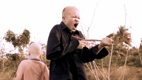 White Shadow : le trafic des albinos au coeur d'un film coup de poing