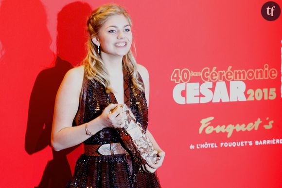  Louane Emera (César du Meilleur espoir féminin) - Photocall au Fouquet's lors de la 40ème cérémonie des César à Paris. Le 20 février 2015 